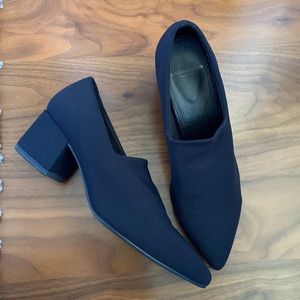 Vagabond navy blue slip on block heels